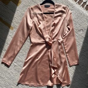 NWOT PrettyLittleThing Satin Mini Dress Pink US (2) EU 34